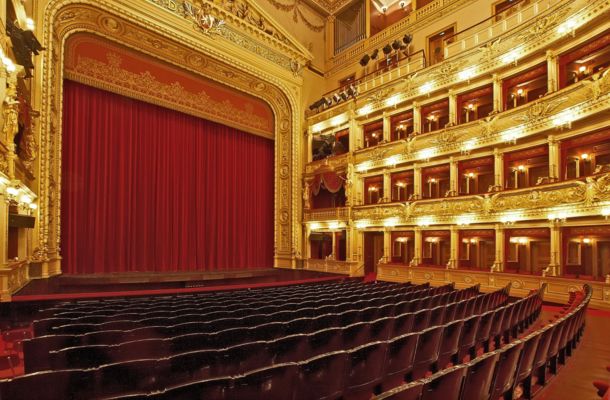 Kulturerlebnis in historischen Theatern und Konzertsälen